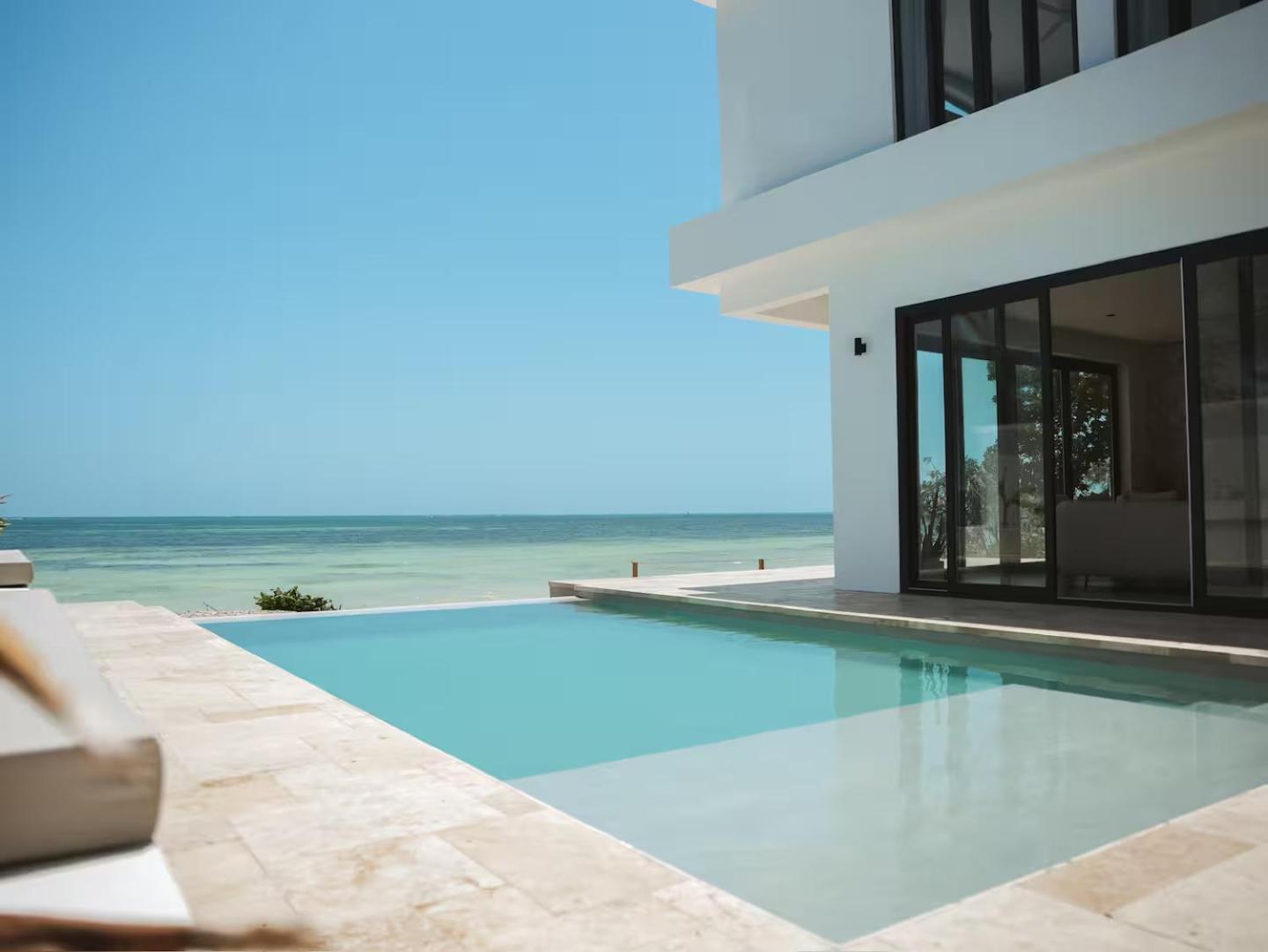 Villa Beachfront Bliss In Zanzibar *