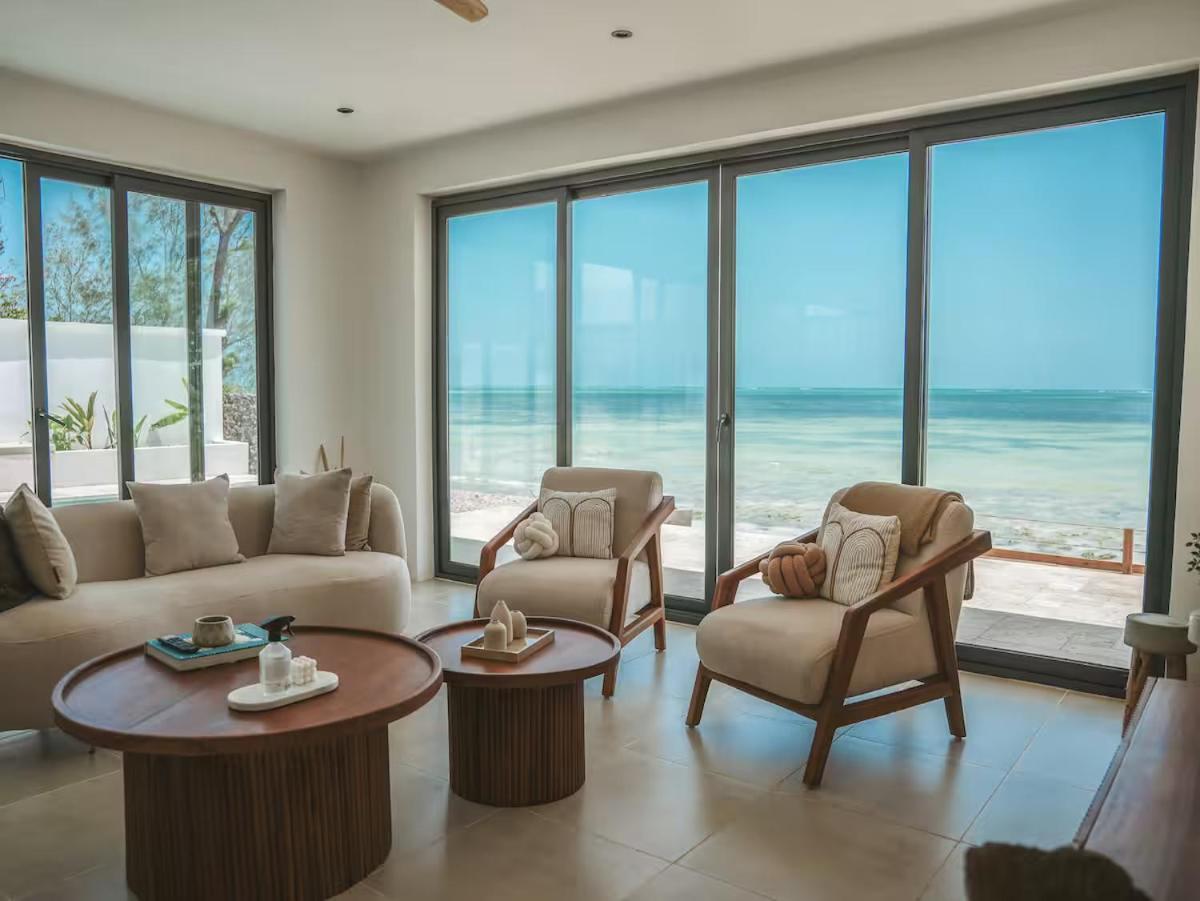 Villa Beachfront Bliss In Zanzibar *